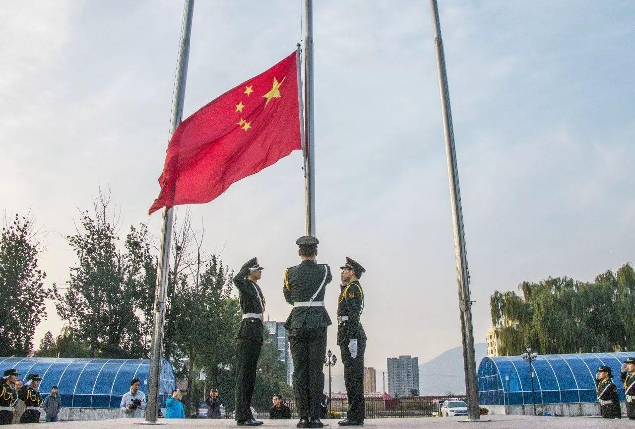 戴尔灵越5488做完系统进不了系统游戏画面