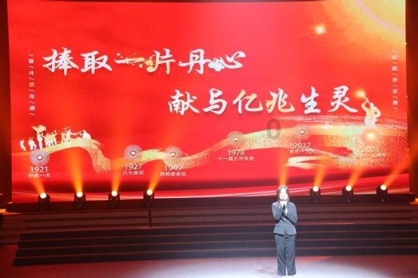 妻子每隔一个月去看望和前夫的儿子对于现任来说公平吗？游戏画面